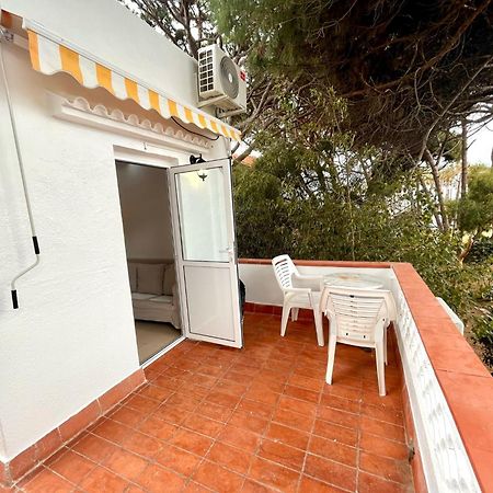 Nuevos Apartamentos Frente Al Mar Y A La Playa Кастельдефельс Экстерьер фото