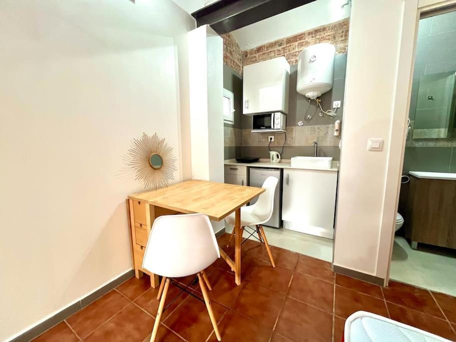 Nuevos Apartamentos Frente Al Mar Y A La Playa Кастельдефельс Экстерьер фото