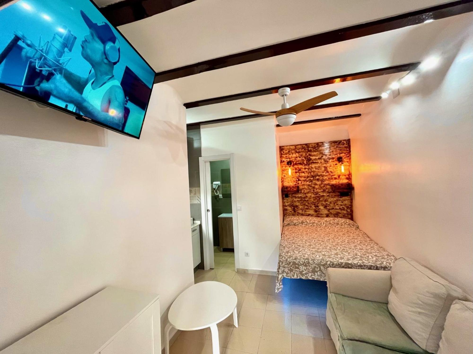 Nuevos Apartamentos Frente Al Mar Y A La Playa Кастельдефельс Экстерьер фото