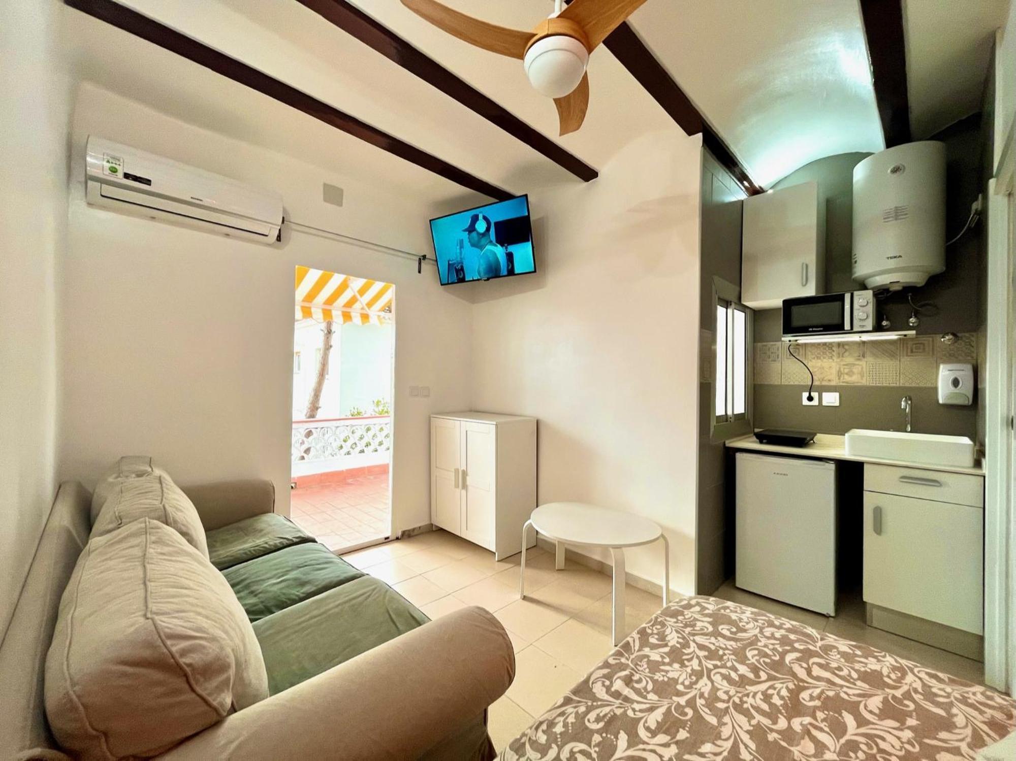 Nuevos Apartamentos Frente Al Mar Y A La Playa Кастельдефельс Экстерьер фото